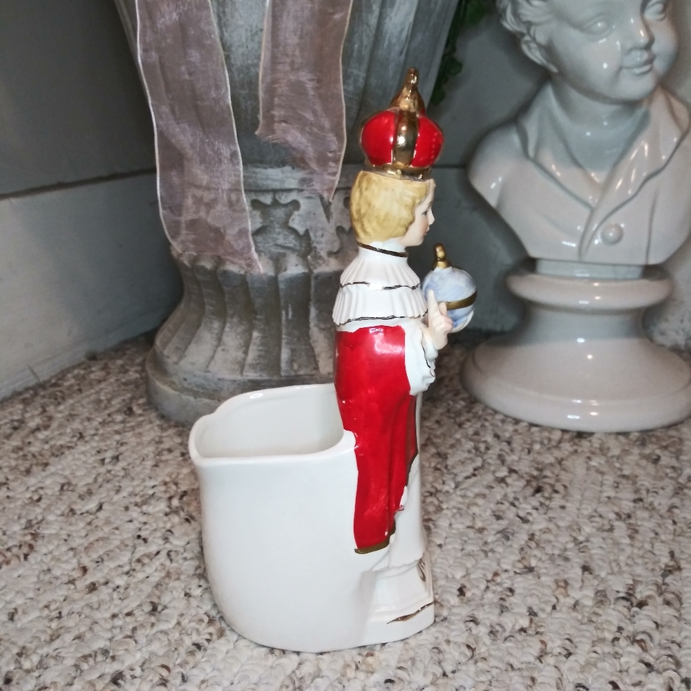 Vintage Giftwares Co. Nancy Pew Infant Jesus Of Prague Planter - Picture 4 of 7